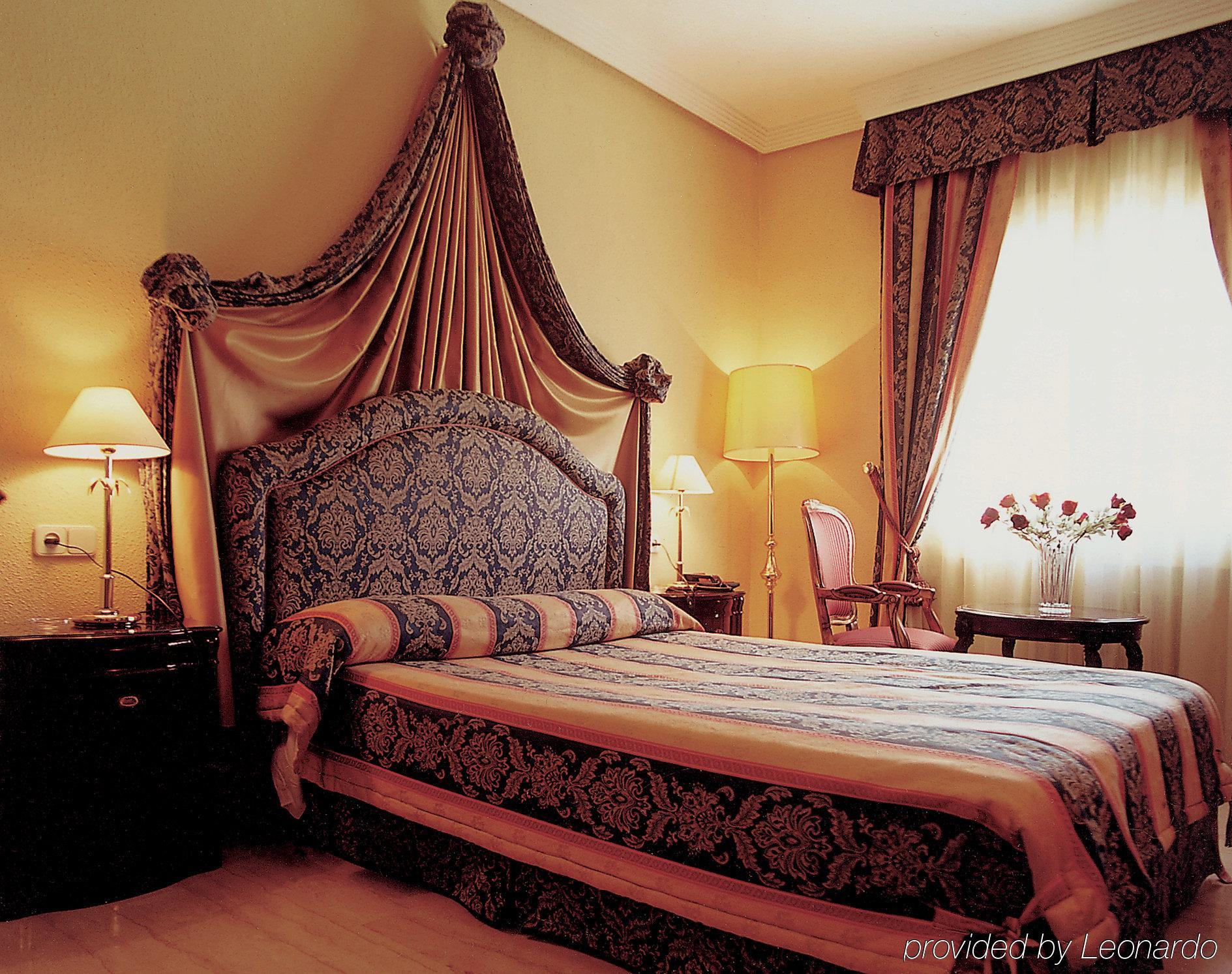 Hotel Del Val - Parking Gratuito アンドゥハル 部屋 写真