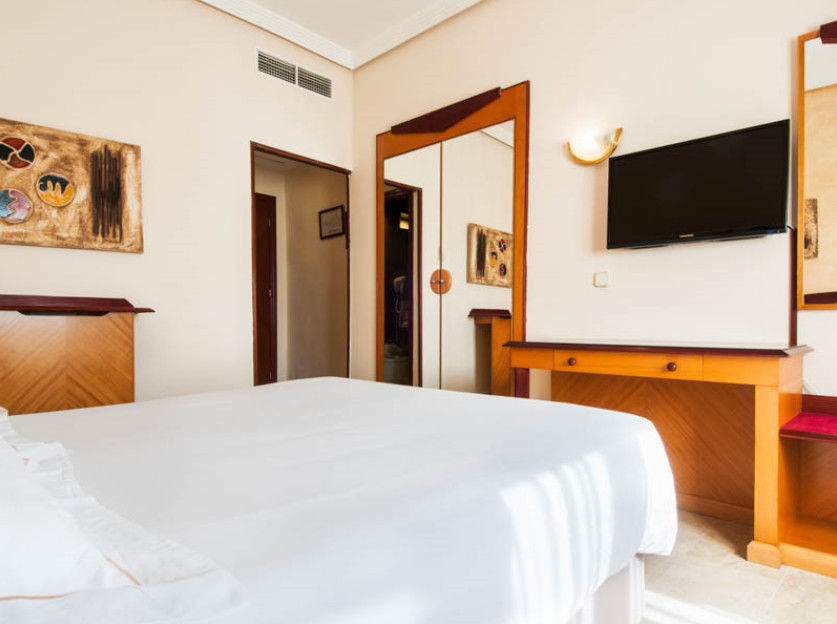 Hotel Del Val - Parking Gratuito アンドゥハル エクステリア 写真