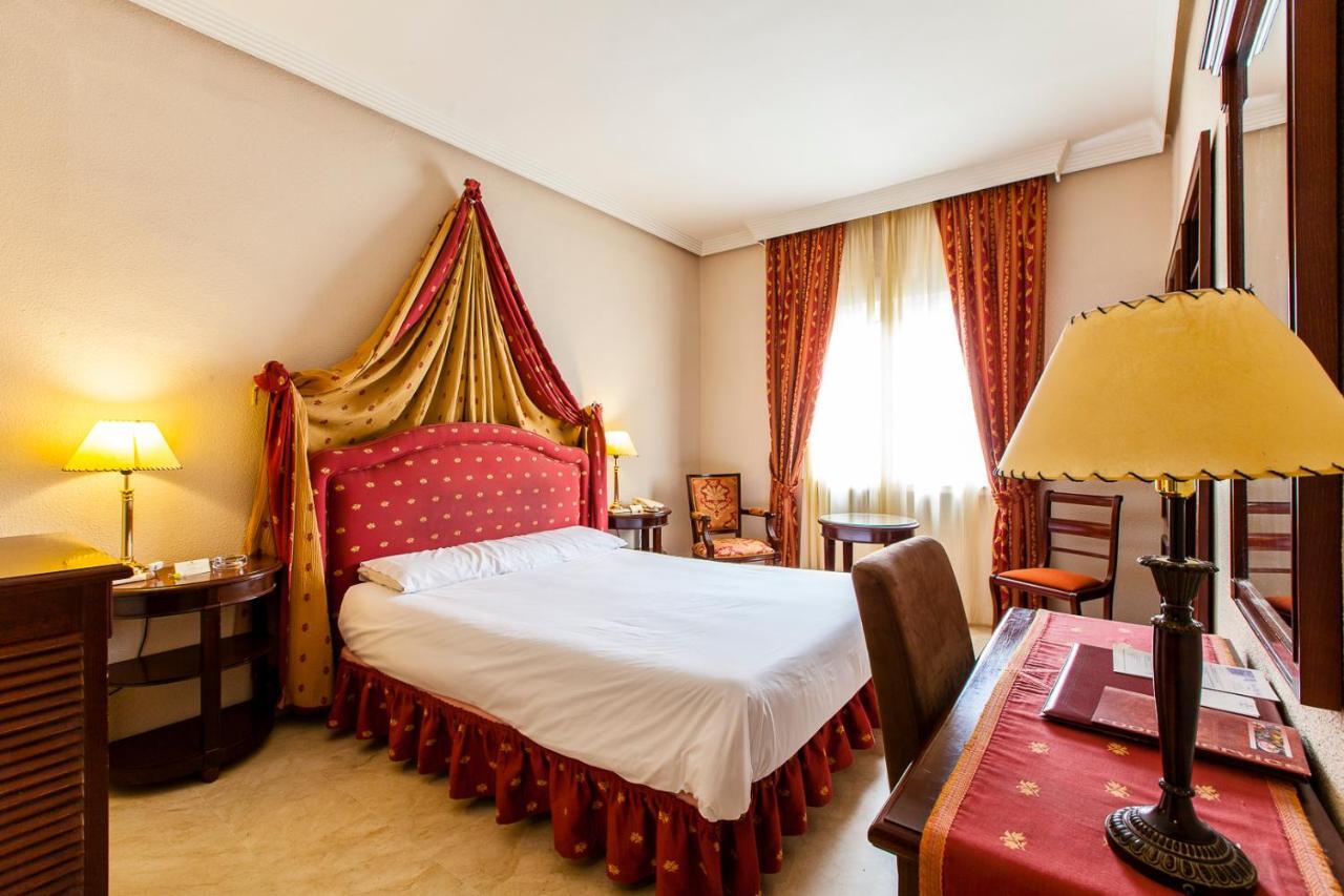 Hotel Del Val - Parking Gratuito アンドゥハル 部屋 写真